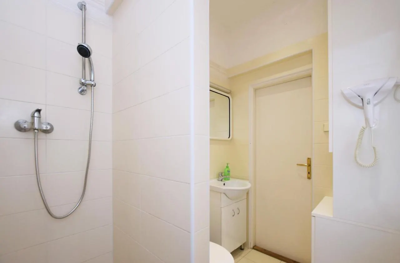 Flamingo Apartments Praha Penzion
