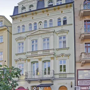 ea-hotel-mozart.karlovyvary-hotels.com/