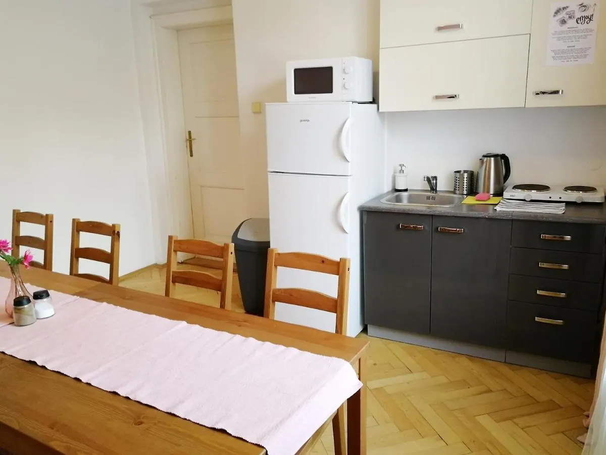 Flamingo Apartments Prague Guest house